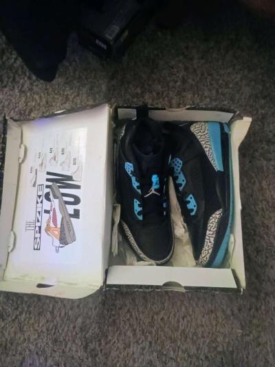 mens Jordans spizike low casual shoe - Thumbnail 2