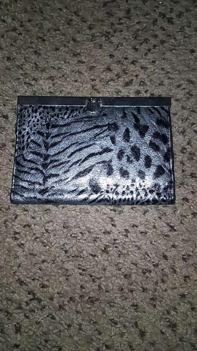 purses and wallets   i will ship and I have cashapp - Thumbnail 2