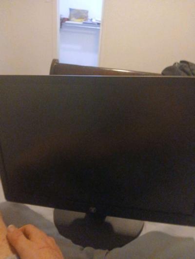 crown computer monitor