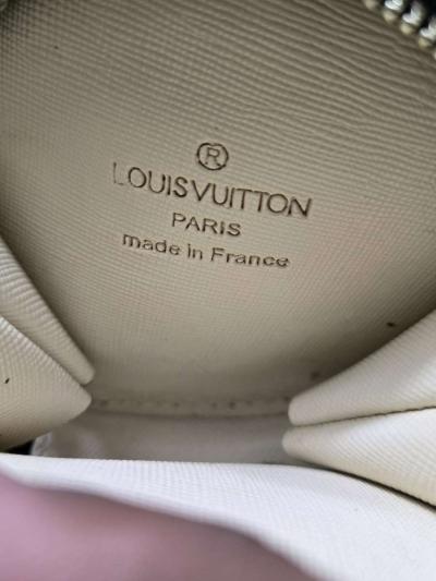 Louis Vuitton accessorie - San Antonio, Texas