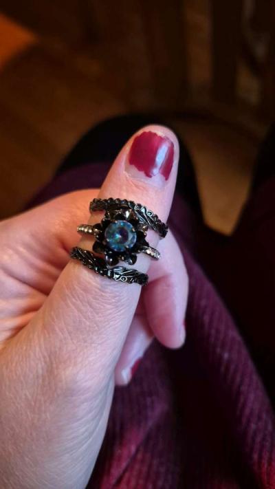 NEW flower and leaf 3pc ring set size 9 - Thumbnail 3