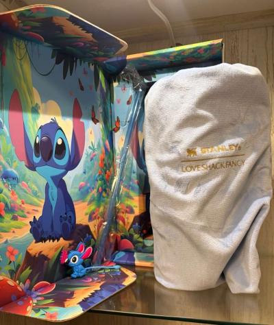 Stanley collectible 40 Oz tumbler - Thumbnail 2