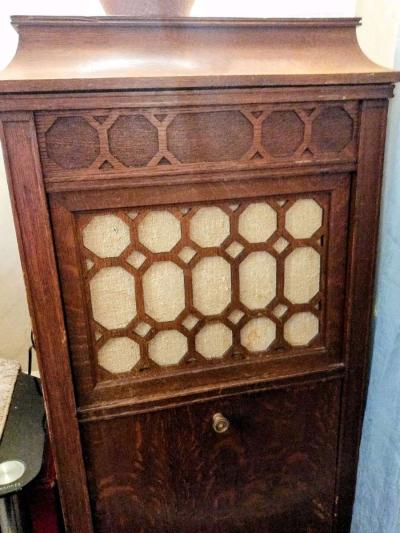 a1916Thomas Edison disc phonograph with 35 records that come - Thumbnail 4