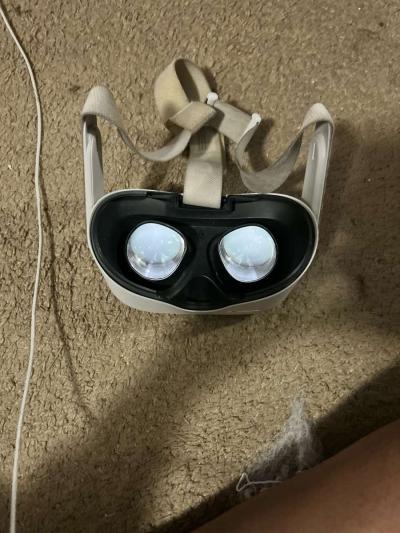 meta quest 2 - Thumbnail 2