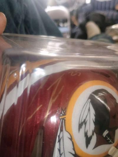 chris thompson signed NFL speed mini helmet - Thumbnail 2