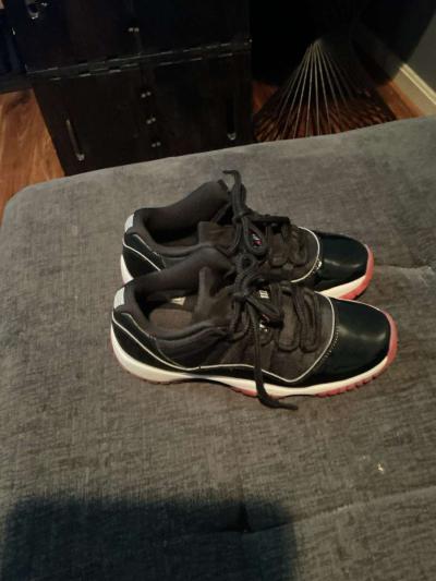 jordan bred 11s - Thumbnail 2