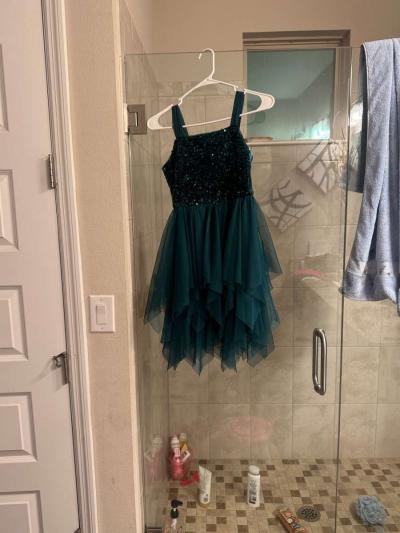 Green suit sequin dress size 10 - Thumbnail 3