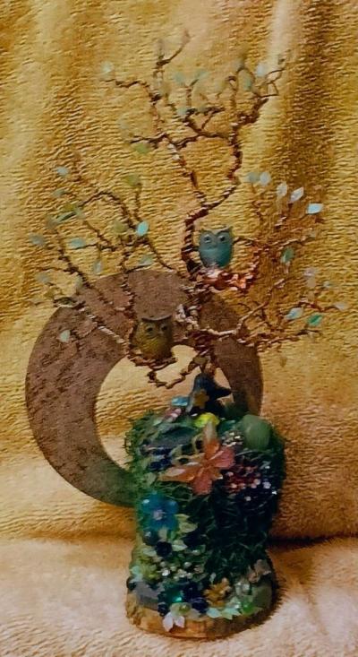 twisted copper tree with two owls - Thumbnail 1