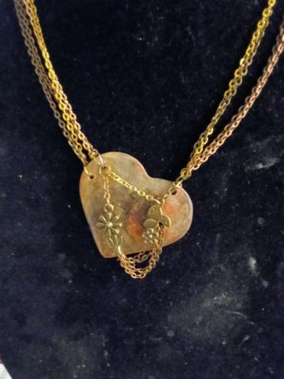 multiple change on a heart with flowers - Thumbnail 3