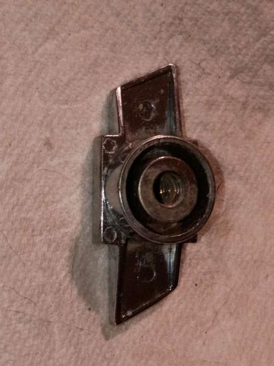 Chevy emblem - Thumbnail 2