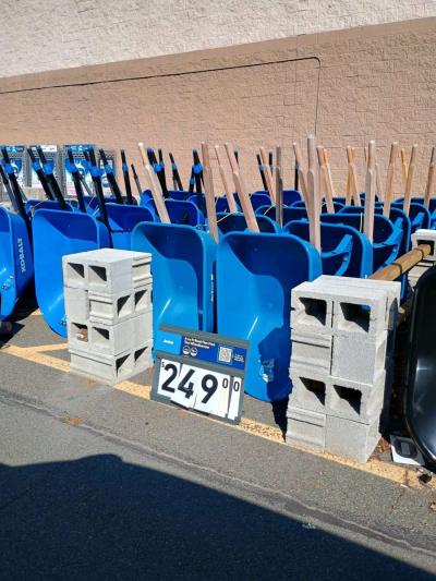 Jackson professional steel wheelbarrow run flat - Thumbnail 1