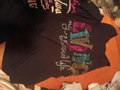 different types of logos on shirts - Thumbnail 4