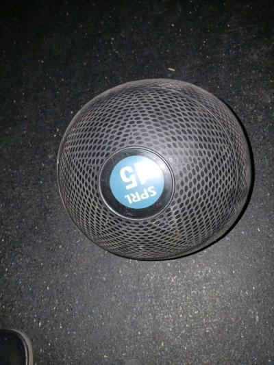 pelota de ejercicio  o medicina