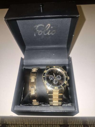 gold And Black Watch And Bracelet - Thumbnail 1