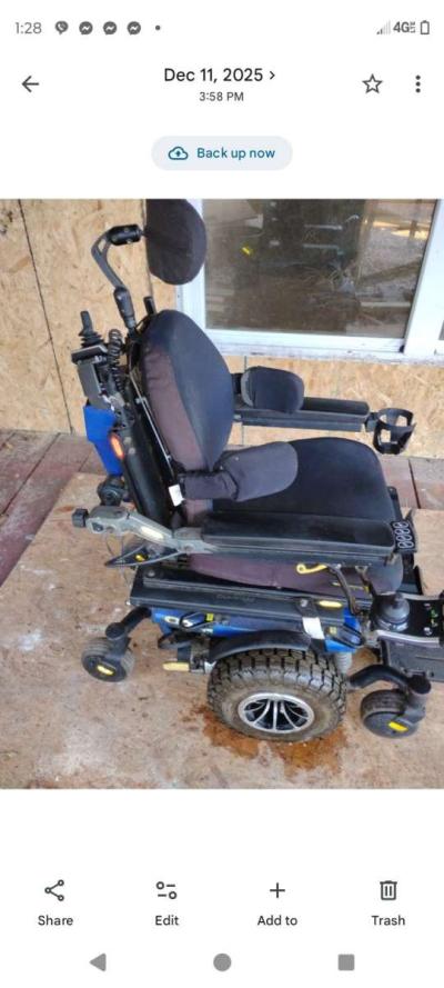 Quantum Power Wheelchair - Thumbnail 2