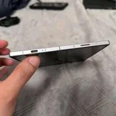 Samsung fold 6 - Thumbnail 4