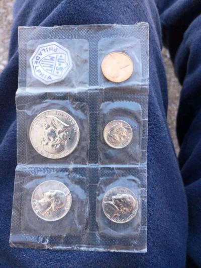 it is a 1956 mint proof set from the Philadelphia mint - Thumbnail 2