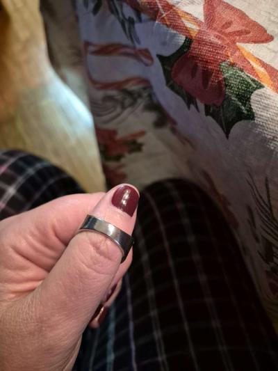 NEW 2tone ring with sapphire size 9 - Thumbnail 3