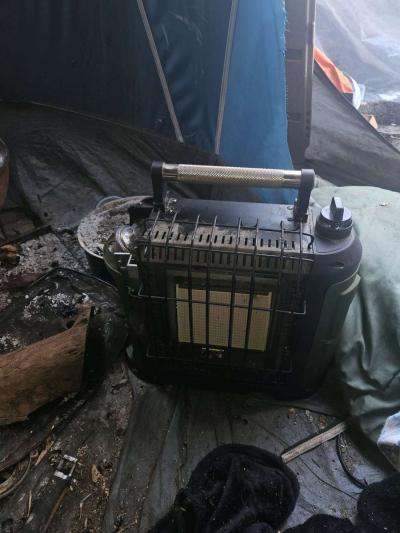 propane heater  and hook up that connects to a big tank - Thumbnail 2