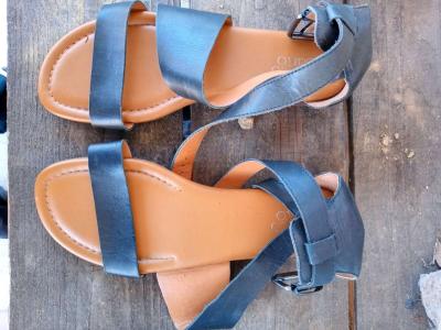 Womens Branco Sarto sandles like new - Thumbnail 4