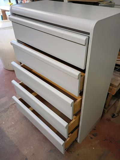 5 drawer dresser - Thumbnail 5