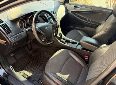 Hyundai Sonata 2012 Clean title - Thumbnail 2
