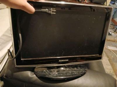 SAMSUNG MONITOR TV - Thumbnail 2