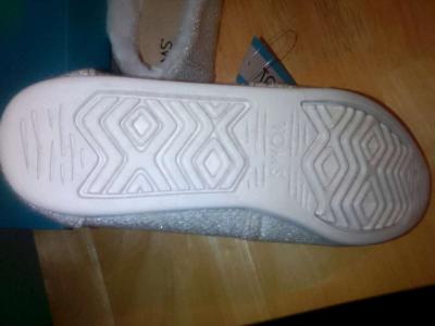 Toms Shoes - Thumbnail 3