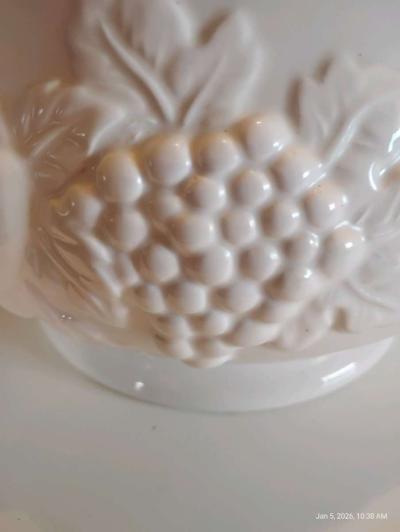 vintage bowl with spoon and lid - Thumbnail 4