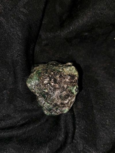 raw and beautiful stones and gemstones - Thumbnail 3