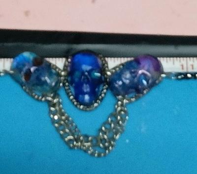 three skulls with multiple chains made with Uv resin - Thumbnail 2