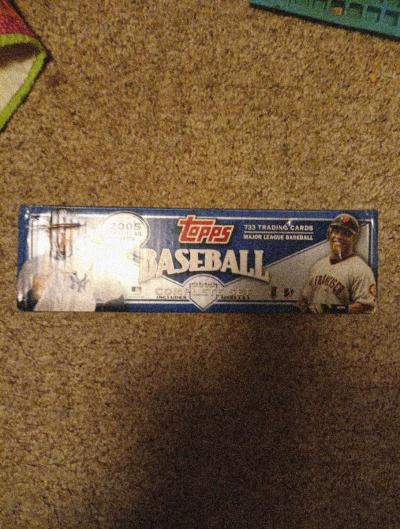 2005 in open Topps baseball cards - Thumbnail 6