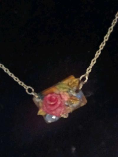 Rose necklace - Thumbnail 2