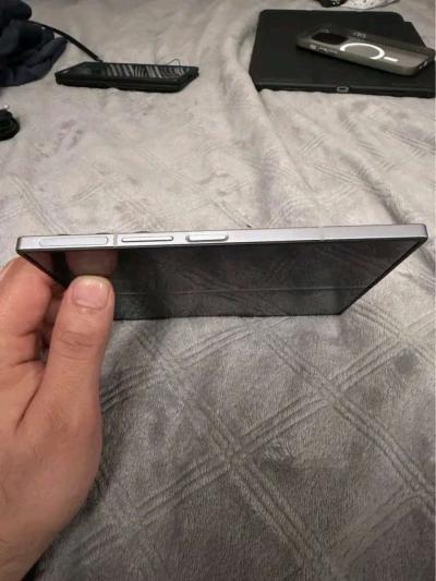 Samsung fold 6 - Thumbnail 3