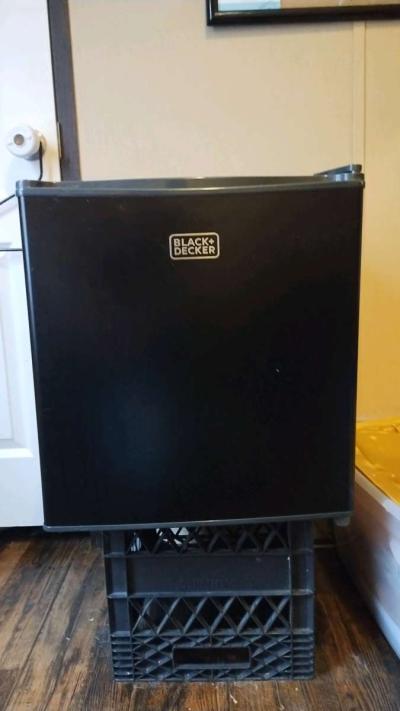 black and Decker mini fridge - Dallas, Texas