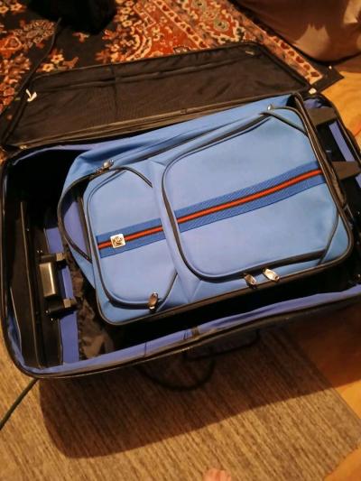 5 peice luggage set color blue with red stripe on front - Thumbnail 3