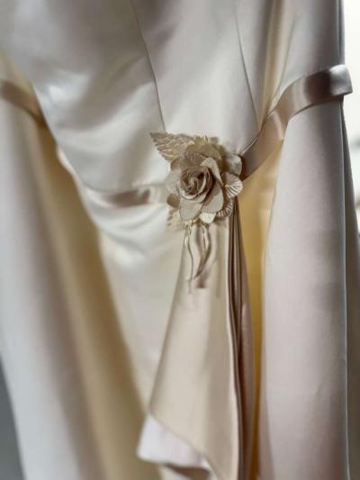 Davids Bridal wedding gown 18W - Thumbnail 3