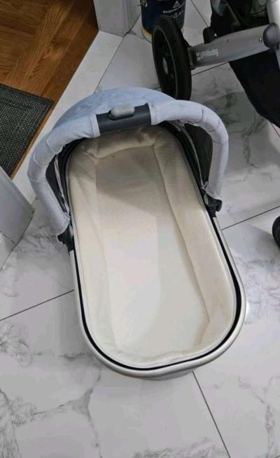 UPPAbaby VISTA Stroller with Bassinet - Thumbnail 2