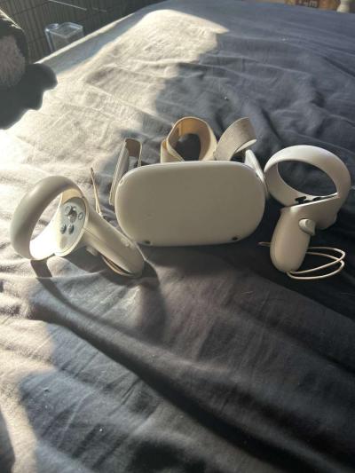 meta quest 2 - Thumbnail 4