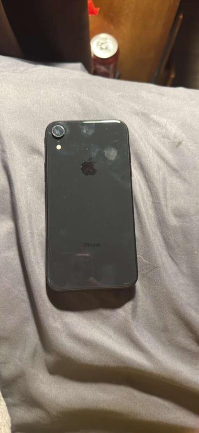 iPhone XR - Thumbnail 2