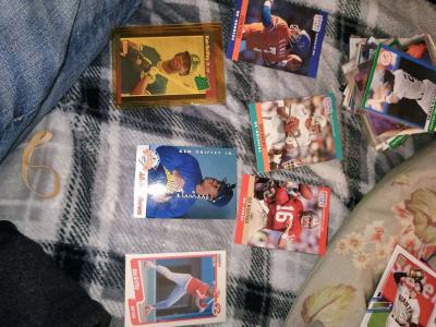 lot of baseball cards - Thumbnail 6