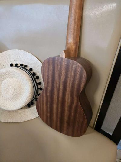 Ukulele 23 inches Moon star concert size standard performanc - Thumbnail 3