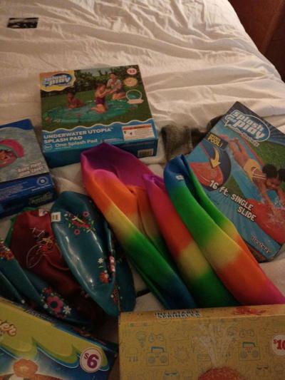 childrens sprinklers floats beach balls water slides - Thumbnail 3