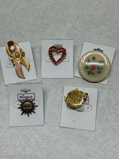 pins and brooches - Thumbnail 6
