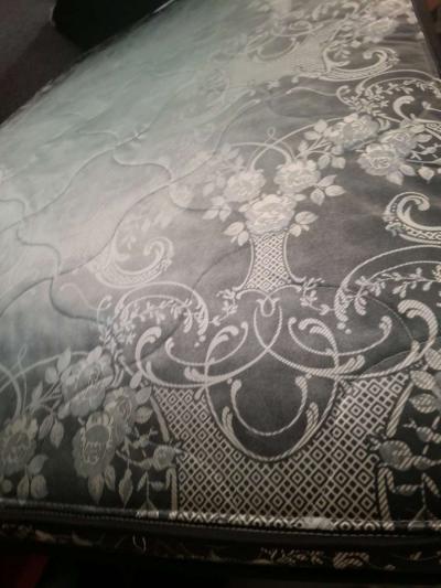 Full matress and Box Spring - Thumbnail 6