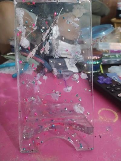Handcrafted and personalized Phone stand - Thumbnail 3