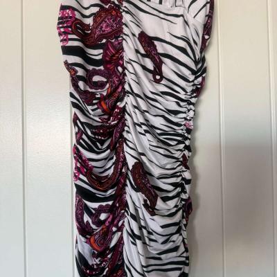 Brand New OneShoulder Ruched Bodycon Dress with Chain Strap - Thumbnail 2