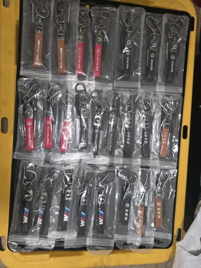 LLAVEROS KEYCHAINS - Thumbnail 2