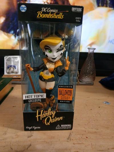 Harley Quinn collectors figure - Seattle, Washington