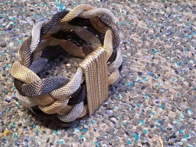 TriColor Braided Mesh Bracelet with Magnetic Clasp - Thumbnail 2
